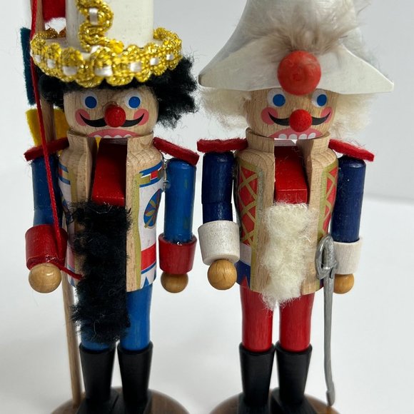 Pair of two 5" Miniature Steinbach Admiral & Graf Wooden Nutcrackers in Box - Picture 6 of 9